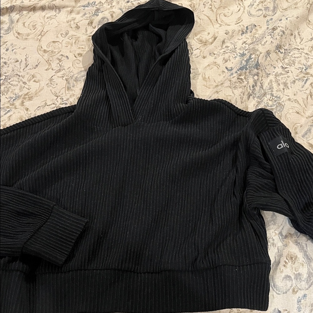 Alo Muse cropped Black Ribbed Hoodie